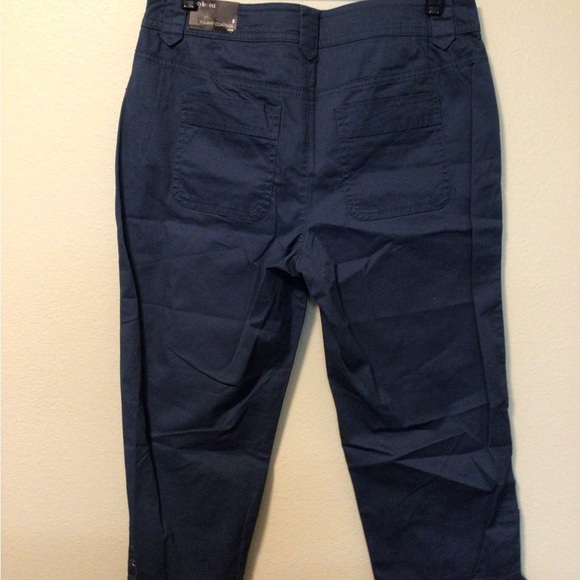 Macy’s Style and co. NWT 8 blue Capri tummy control  Capri pants - Picture 9 of 9
